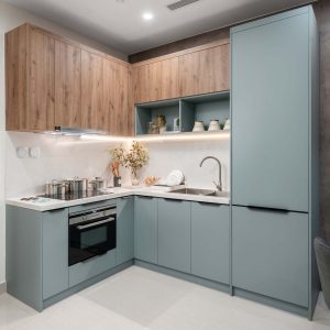 Tủ bếp lõi MDF cánh tủ trên Melamine - cánh tủ dưới Laminate CN13